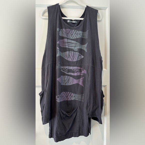 Blue Fish Tops - Blue Fish Flower Pot Top in Black Sand